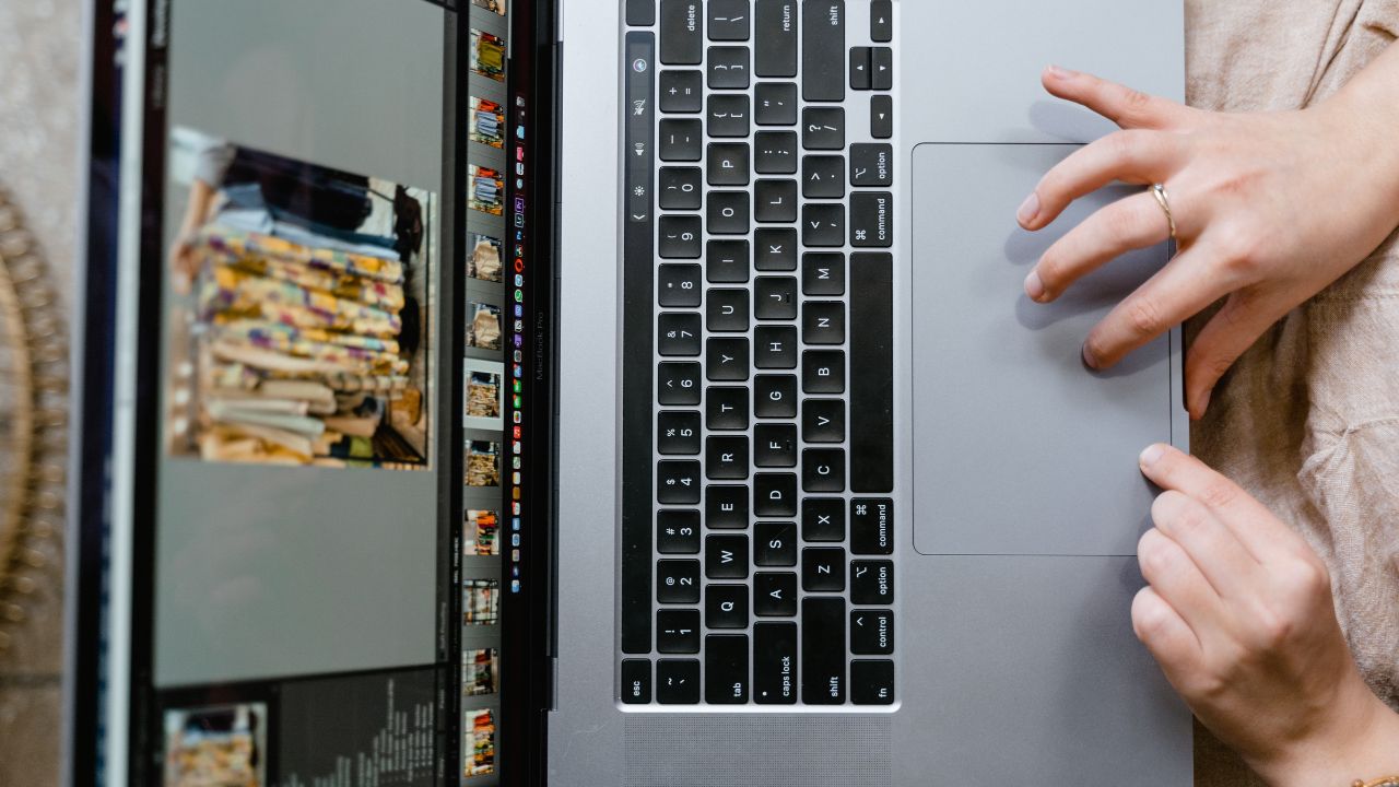 Comment effacer en un clic l’élément d’une image avec Remover zmo ai ?