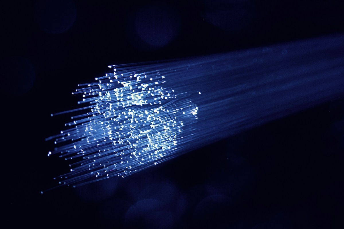 Le métier de technicien fibre optique : un univers captivant et en évolution