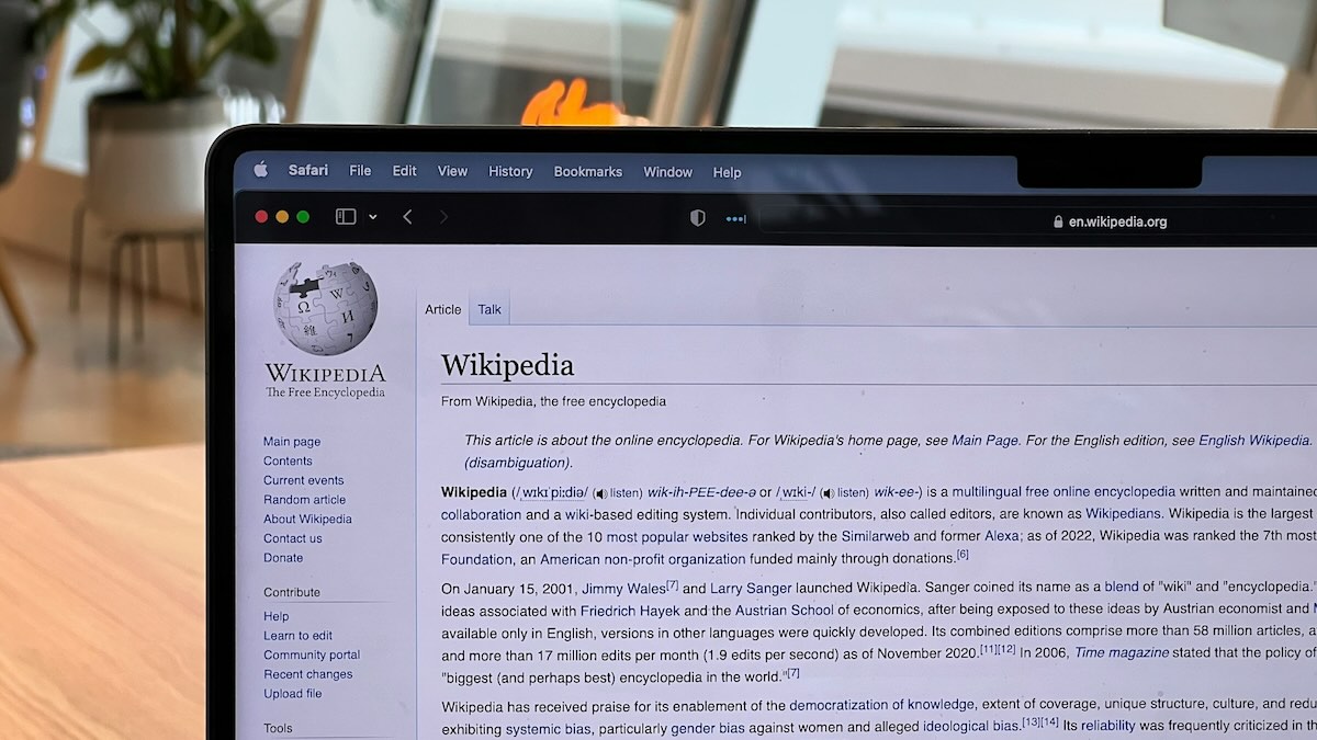 Elon Musk et Grokipedia : une nouvelle ère pour les encyclopédies en ligne ?