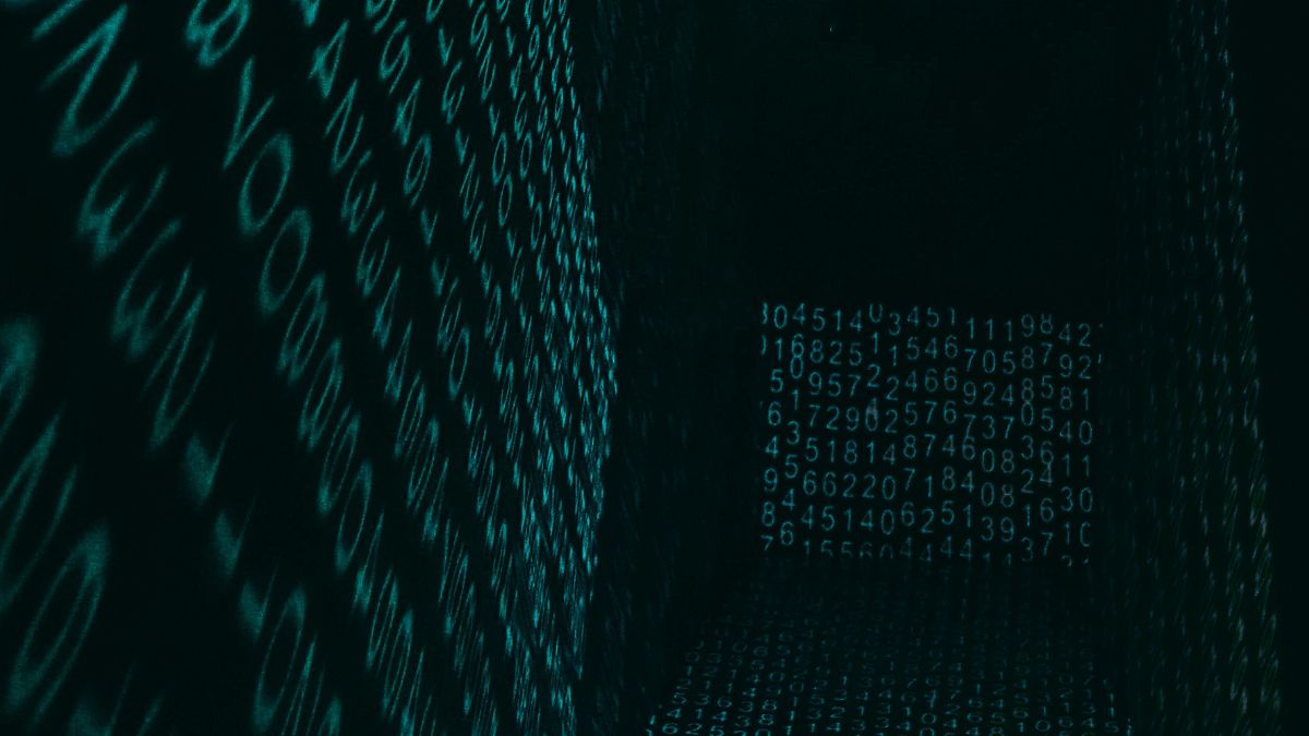 CrowdStrike détecte-t-il mieux les attaques avancées que les antivirus classiques ?